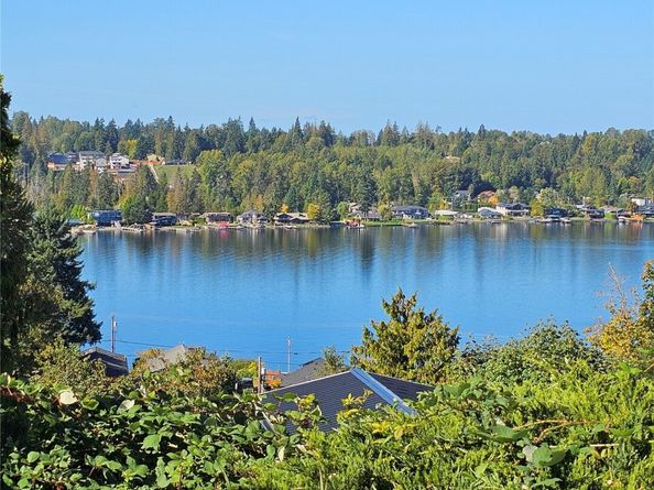 606 Rhodora Heights Road, Lake Stevens WA 98258