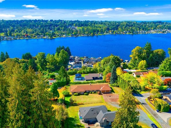 606 Rhodora Heights Road, Lake Stevens WA 98258