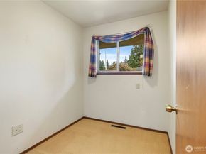 606 Rhodora Heights Road, Lake Stevens WA 98258