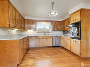 606 Rhodora Heights Road, Lake Stevens WA 98258