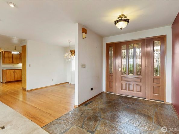 606 Rhodora Heights Road, Lake Stevens WA 98258