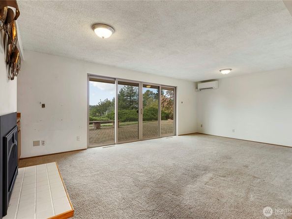 606 Rhodora Heights Road, Lake Stevens WA 98258