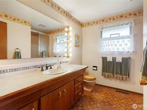 606 Rhodora Heights Road, Lake Stevens WA 98258