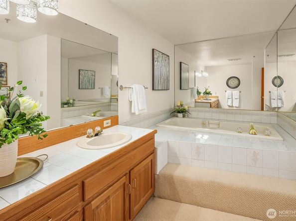 609 7th Avenue N B204, Edmonds WA 98020
