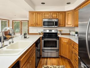 609 7th Avenue N B204, Edmonds WA 98020