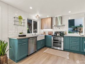 12077 75th Avenue S, Seattle WA 98178