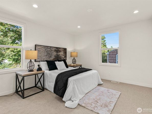 12077 75th Avenue S, Seattle WA 98178