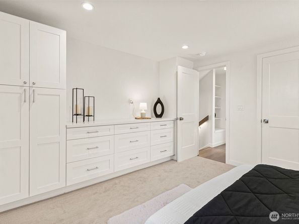 12077 75th Avenue S, Seattle WA 98178