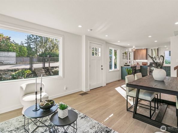 12077 75th Avenue S, Seattle WA 98178