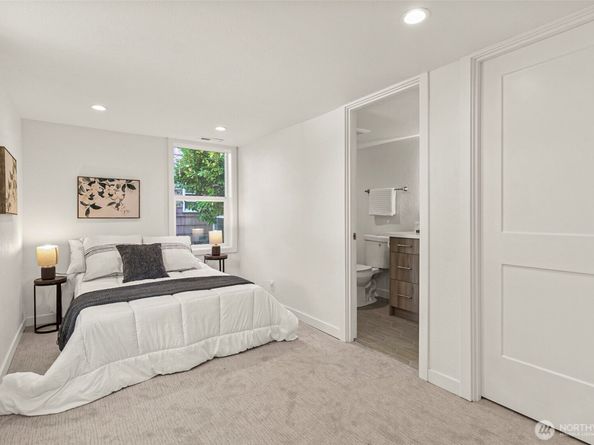 12077 75th Avenue S, Seattle WA 98178