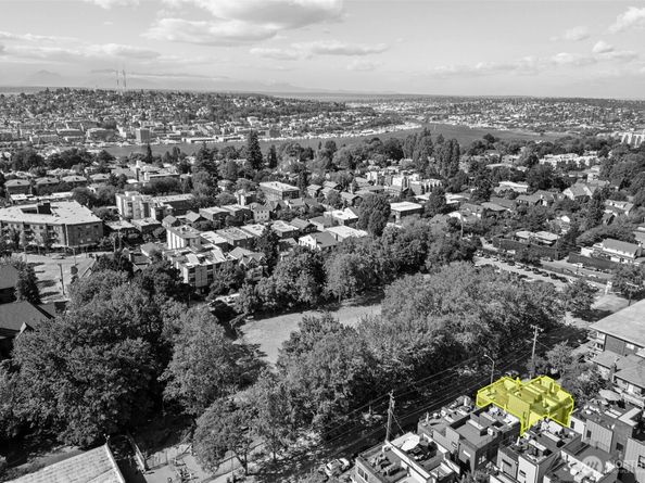 716 11th Avenue E A, Seattle WA 98102