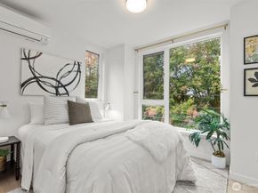 716 11th Avenue E A, Seattle WA 98102