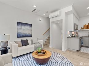 716 11th Avenue E A, Seattle WA 98102