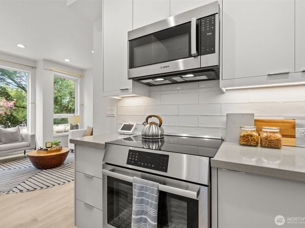 716 11th Avenue E A, Seattle WA 98102