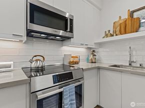 716 11th Avenue E A, Seattle WA 98102