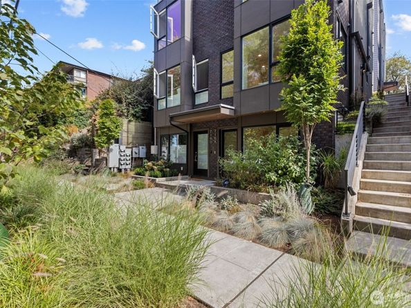 716 11th Avenue E A, Seattle WA 98102