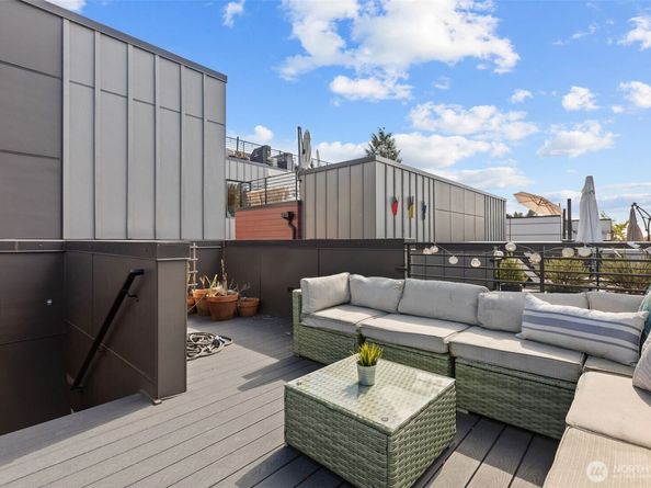 716 11th Avenue E A, Seattle WA 98102