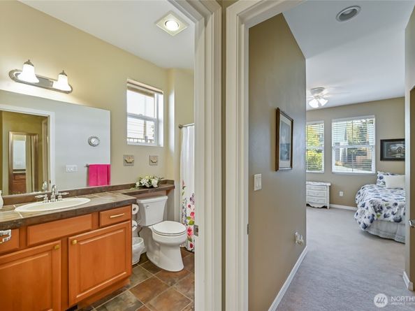 13841 231st Lane NE, Redmond WA 98053