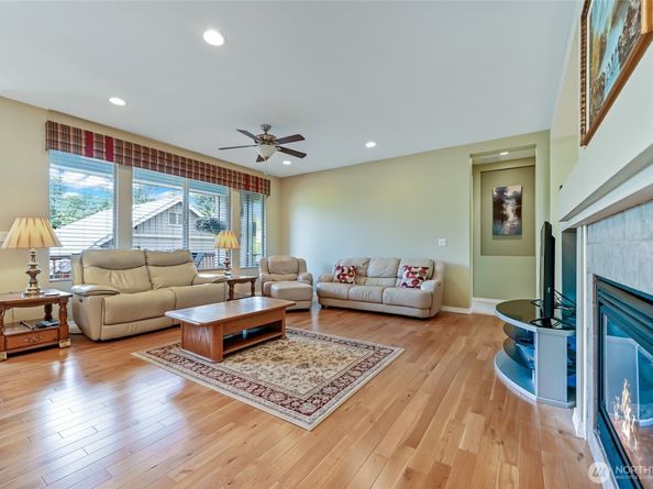 13841 231st Lane NE, Redmond WA 98053