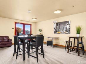 827 Hiawatha Place S 204, Seattle WA 98144