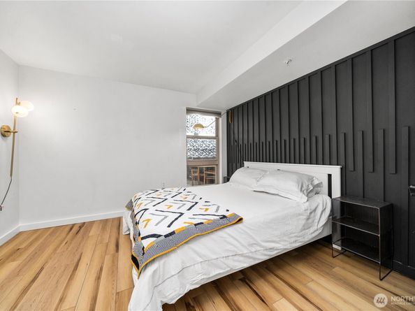 827 Hiawatha Place S 204, Seattle WA 98144