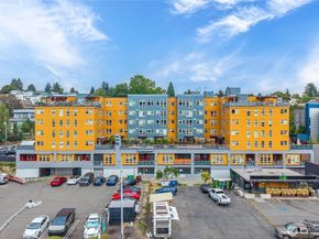 827 Hiawatha Place S 204, Seattle WA 98144