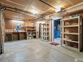1205 S 236th Place, Des Moines WA 98198