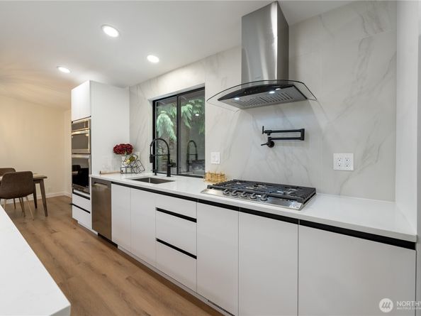 10529 32nd Dr SE, Everett WA 98208