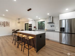 10529 32nd Dr SE, Everett WA 98208