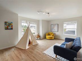 2925 SE 4th Street, Renton WA 98056