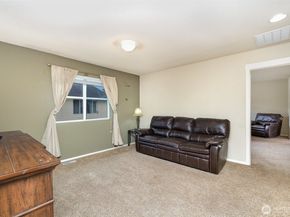 1162 32nd Place NE, Auburn WA 98002