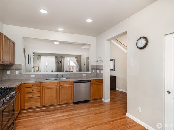 1162 32nd Place NE, Auburn WA 98002