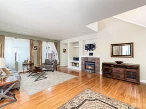 1162 32nd Place NE, Auburn WA 98002