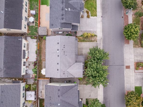 1162 32nd Place NE, Auburn WA 98002
