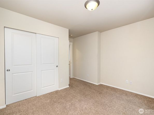 1162 32nd Place NE, Auburn WA 98002