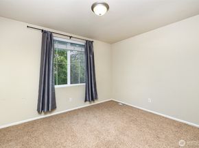 1162 32nd Place NE, Auburn WA 98002