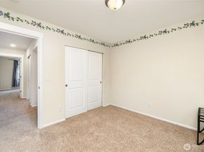 1162 32nd Place NE, Auburn WA 98002