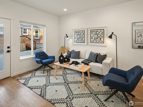 13707 B 1st Avenue NE, Seattle WA 98125