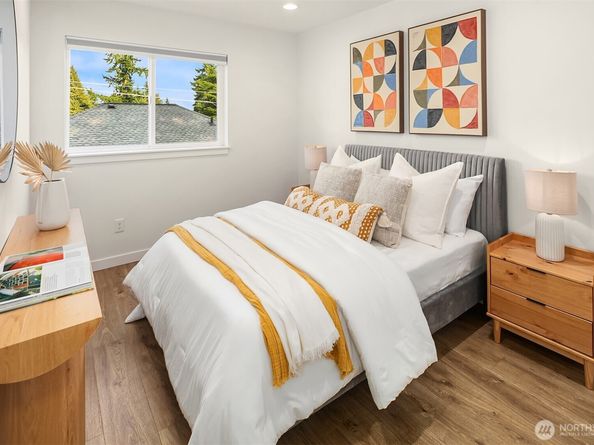 13707 B 1st Avenue NE, Seattle WA 98125