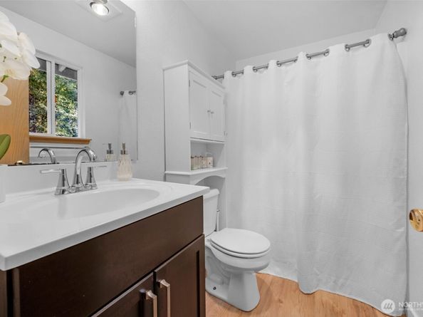 1806 131st Drive NE, Lake Stevens WA 98258