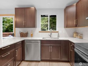 1806 131st Drive NE, Lake Stevens WA 98258