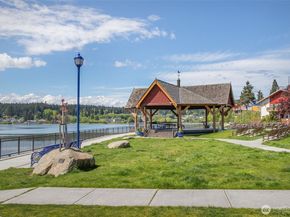 32 NE Sunset Street, Poulsbo WA 98370