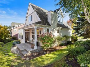 32 NE Sunset Street, Poulsbo WA 98370