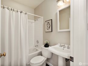 32 NE Sunset Street, Poulsbo WA 98370