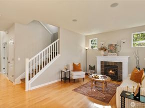 32 NE Sunset Street, Poulsbo WA 98370