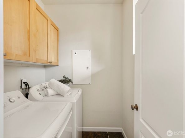 32 NE Sunset Street, Poulsbo WA 98370