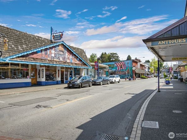 32 NE Sunset Street, Poulsbo WA 98370