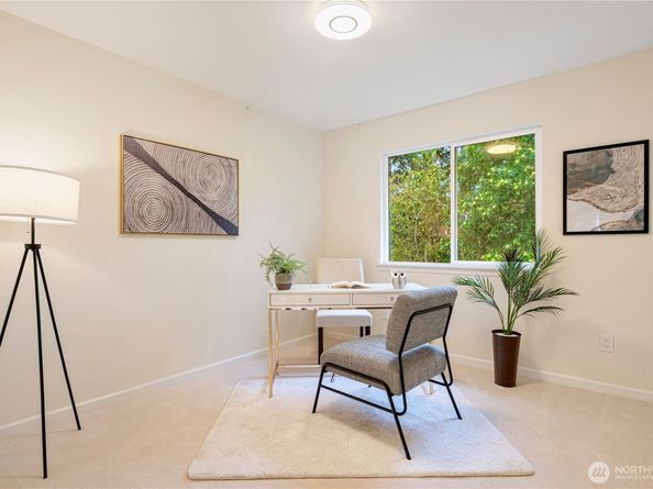 465 Field Place NE, Renton WA 98059