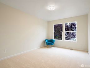 465 Field Place NE, Renton WA 98059