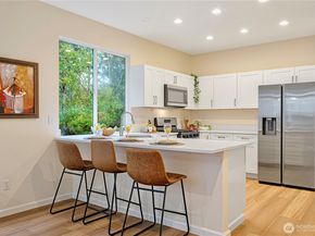 465 Field Place NE, Renton WA 98059